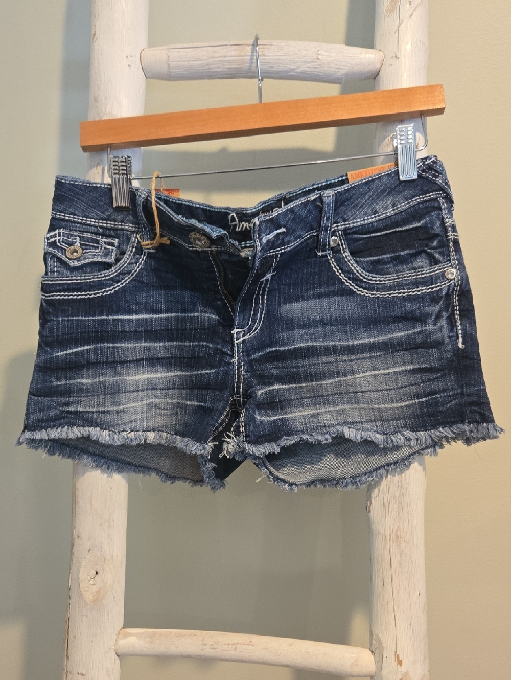 Amethyst Jeans Distressed Dark Blue Denim Cutoff Shorts Size 7 NWT